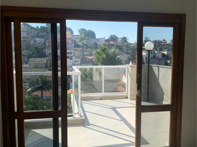 Sobrado à venda com 3 quartos, sendo 1 suíte,  em Vila Irmãos Arnoni, São Paulo, SP