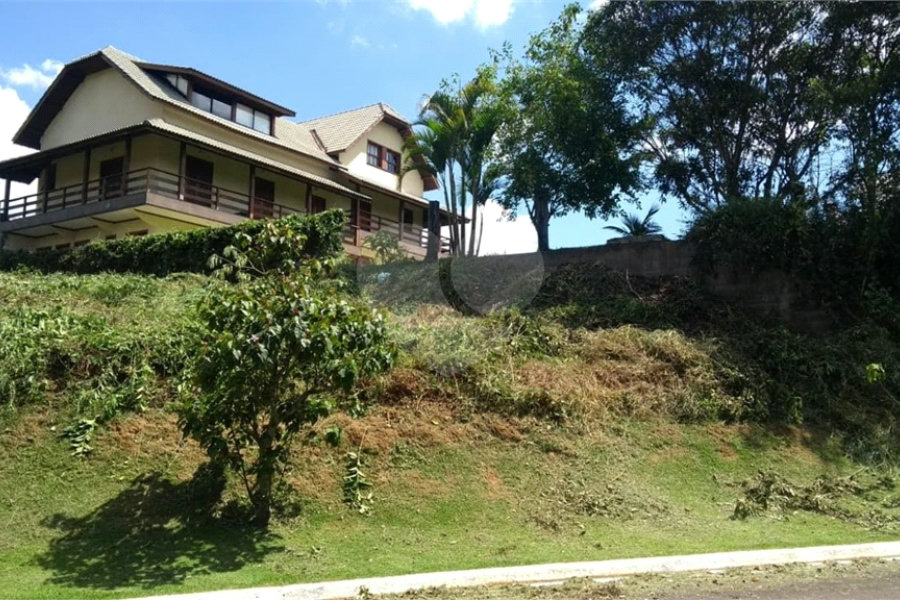 Terreno à venda no condomínio Suíça da Cantareira, Mairiporã - SP