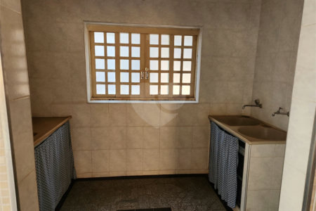 Casa à venda com 3 quartos, sendo 1 suíte, em Jardim Morumbi, Araraquara, SP