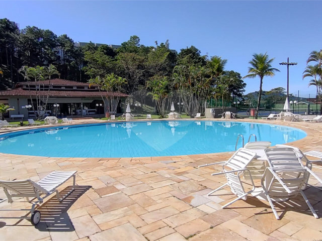 Duplex à venda com 3 quartos, sendo 1 suíte,  em Enseada, Guarujá, SP