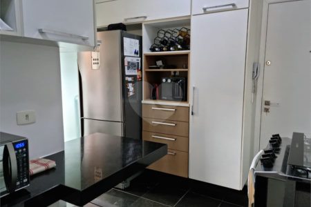 Apartamento à venda com 3 quartos, sendo 1 suíte, em Vila Olímpia, São Paulo, SP
