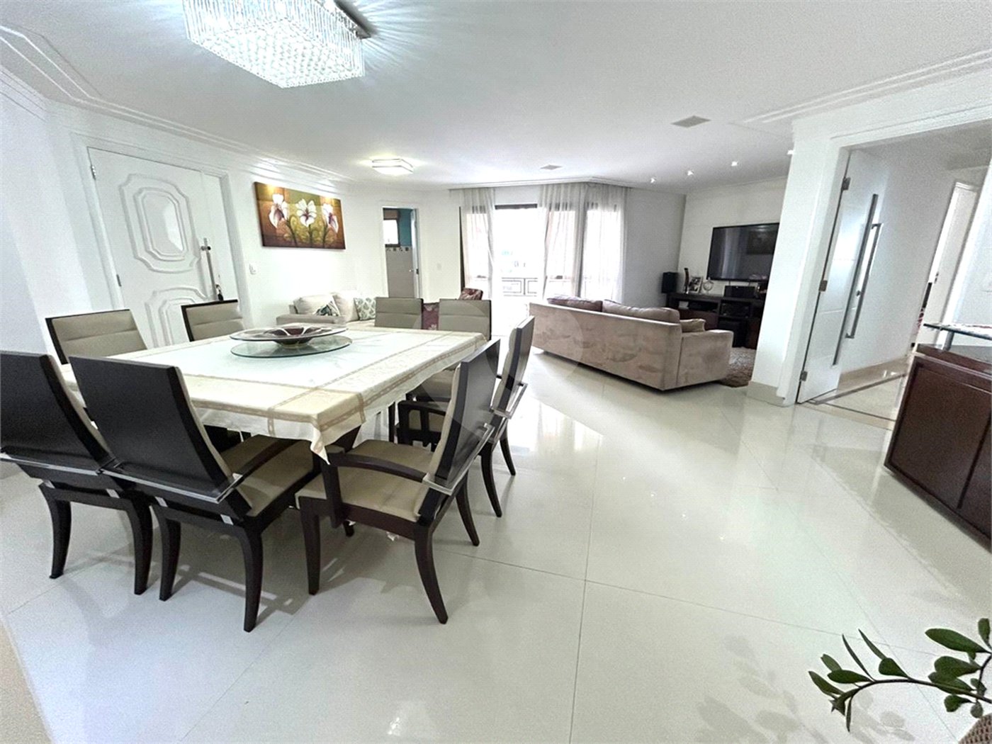 Apartamento à venda com 3 quartos, sendo 1 suíte, em Vila Regente Feijó, São Paulo, SP