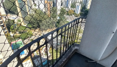 Apartamento à venda com 3 quartos, sendo 1 suíte,  em Vila Andrade, São Paulo, SP