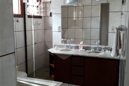 Sobrado à venda com 3 quartos, sendo 1 suíte, em Vila Suzana, São Paulo, SP