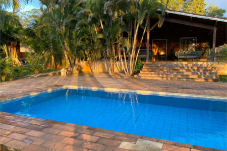 Casa à venda com 3 quartos, sendo 1 suíte,  no Centro, Araçoiaba da Serra, SP