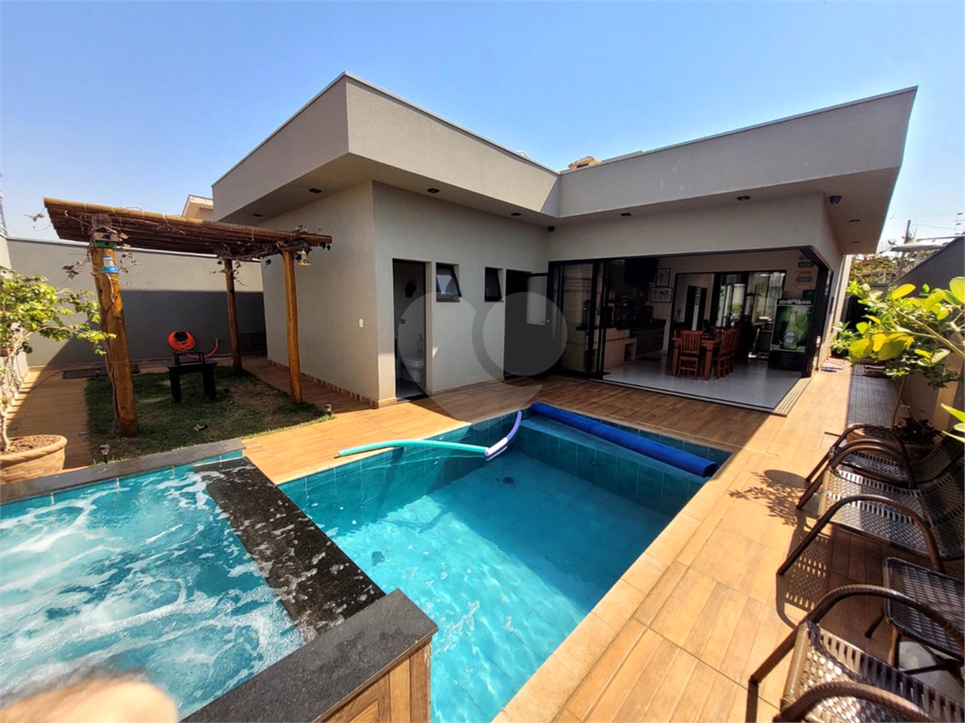 Casa à venda com 3 suítes em Ribeirânia, Ribeirão Preto, SP