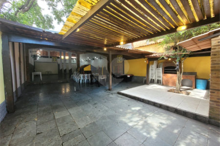 Casa à venda com 5 quartos, sendo 1 suíte, em Guaratiba, Rio de Janeiro, RJ