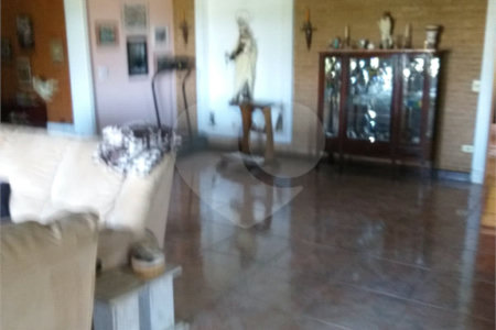 Chácara à venda com 4 quartos, sendo 2 suítes,  em Batatuba, Piracaia, SP