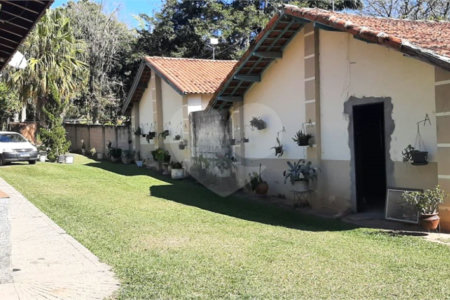 Chácara à venda com 6 quartos, sendo 3 suítes, em Paiol Velho, Vinhedo, SP