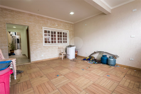 Casa à venda com 3 quartos, sendo 2 suítes, em Jardim Santa Cecília, Guarulhos, SP