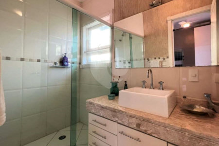 Casa à venda com 4 suítes em Vila Santo Antônio, Cotia, SP
