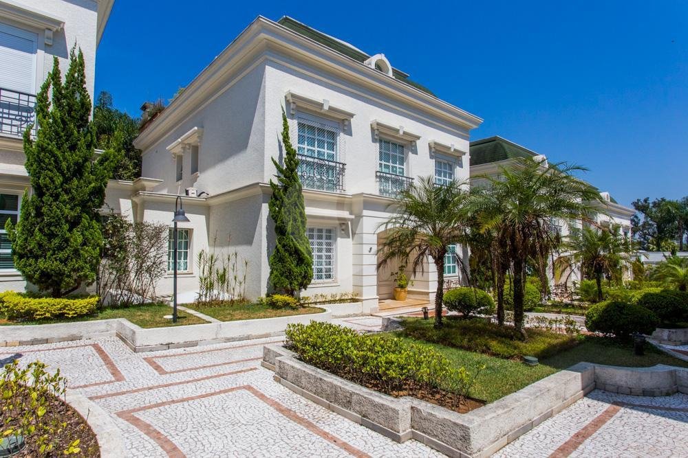 Casa à venda com 4 suítes no condomínio Conde D Eu, São Paulo - SP