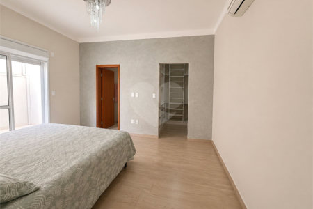 Casa à venda com 3 quartos, sendo 1 suíte, no condomínio Vila Rica, Indaiatuba - SP