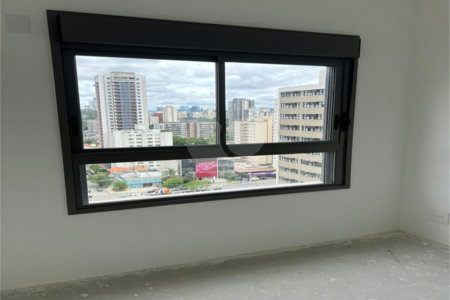 Apartamento à venda com 3 suítes em Campo Belo, São Paulo, SP