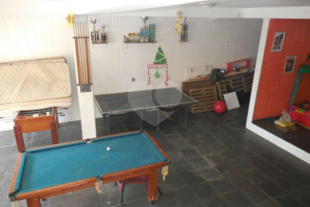 Sobrado à venda com 4 quartos, sendo 3 suítes, em Vila Gustavo, São Paulo, SP