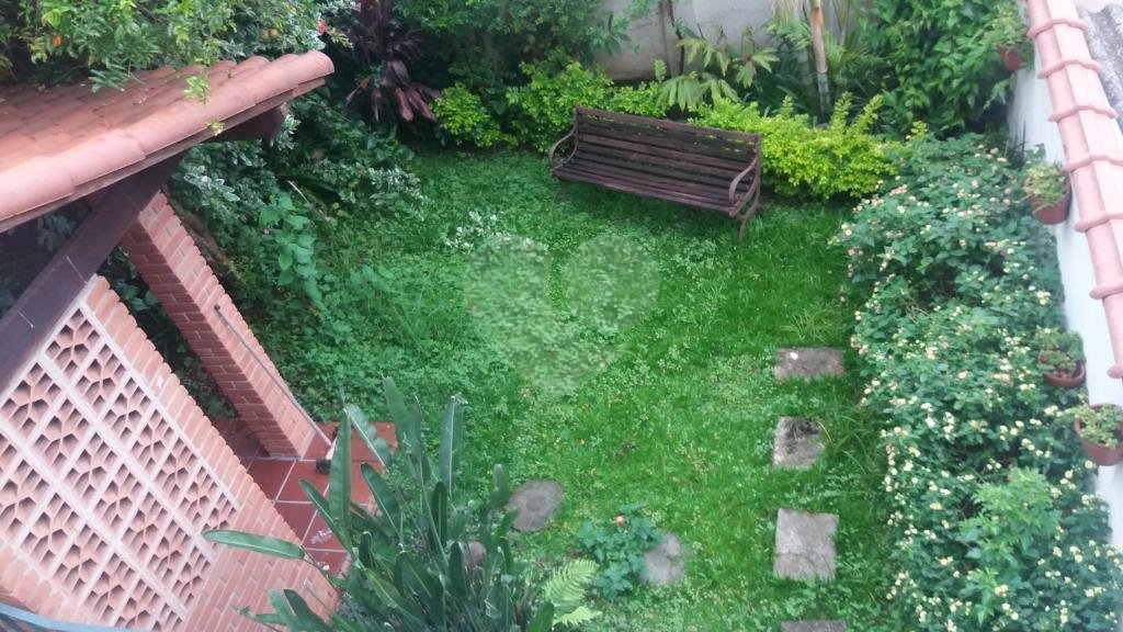 Sobrado à venda com 4 quartos, sendo 1 suíte,  em Santa Teresinha, São Paulo, SP