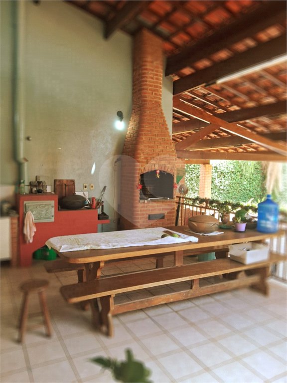 Casa à venda com 3 quartos, sendo 1 suíte, no condomínio Acmti - Colinas do Mosteiro, Terras de Itaici e Recanto dos Pássaros, Indaiatuba - SP