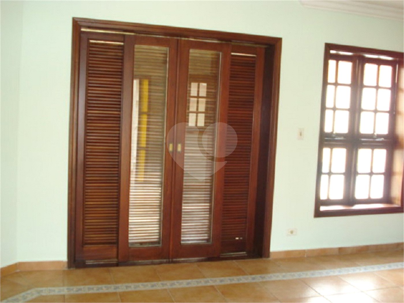 Sobrado para alugar com 5 quartos, sendo 2 suítes,  em Vila Suíça, Indaiatuba, SP