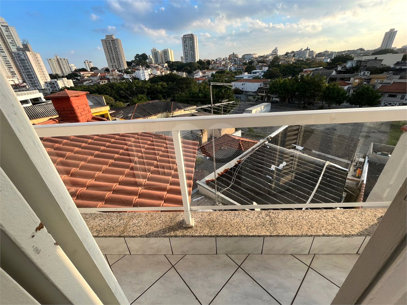 Casa à venda com 4 quartos, sendo 1 suíte, em Vila Maria Alta, São Paulo, SP