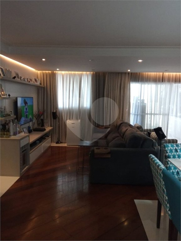 Apartamento à venda com 3 suítes em Vila Suzana, São Paulo, SP