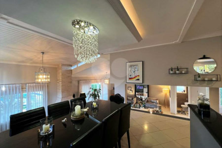 Casa à venda com 4 suítes em Vila Santo Antônio, Cotia, SP