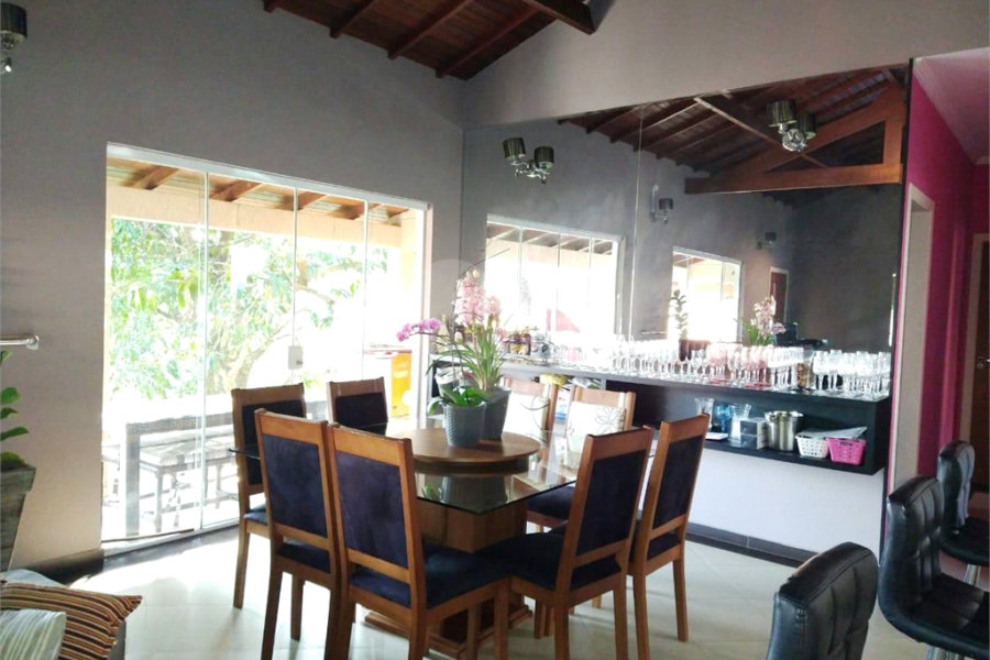 Casa à venda com 8 quartos, sendo 4 suítes, em Santa Inês, Mairiporã, SP