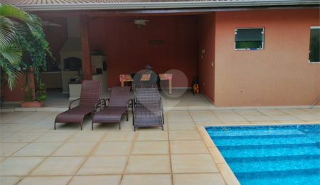 Sobrado à venda com 4 quartos, sendo 2 suítes, em Vila Petrópolis, Atibaia, SP