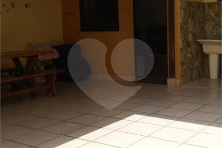 Sobrado à venda com 4 suítes em Vila Carrão, São Paulo, SP