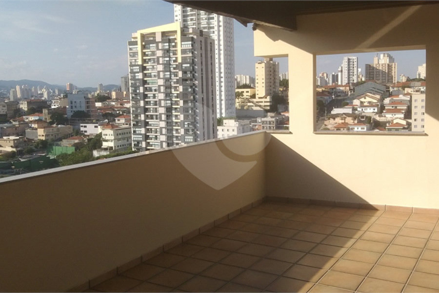 Casa à venda com 3 suítes em Parque Peruche, São Paulo, SP