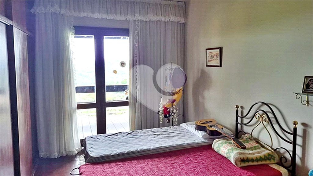 Casa à venda com 6 quartos, sendo 3 suítes, em Serra da Cantareira, Mairiporã, SP