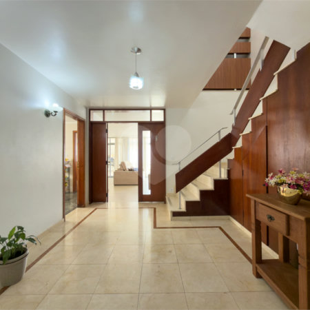 Casa de Vila à venda com 3 quartos, sendo 1 suíte, em Indianópolis, São Paulo, SP