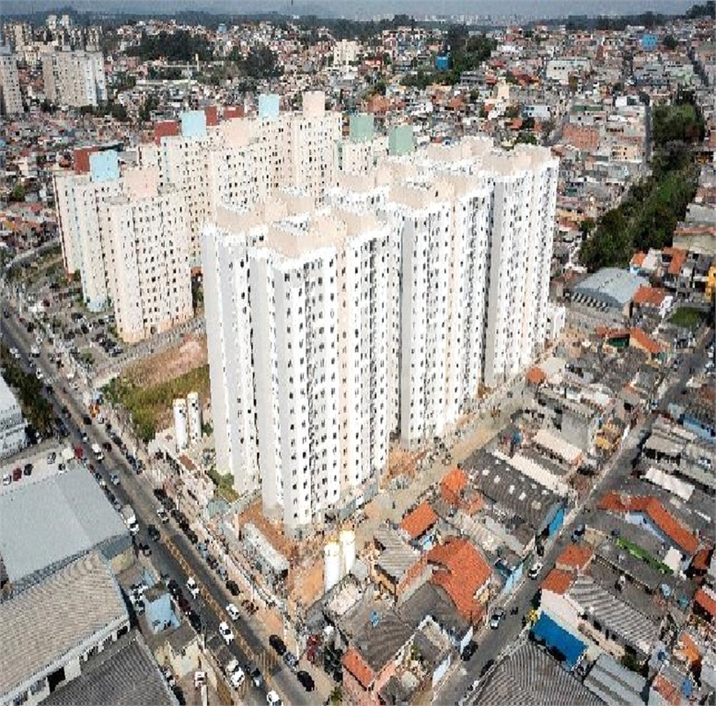 Apartamento à venda com 2 quartos em Vila Santo Antônio, Ferraz de Vasconcelos, SP