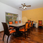 Casa à venda com 3 quartos, sendo 1 suíte, em Interlagos, São Paulo, SP