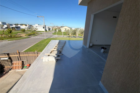 Casa em condomínio à venda com 4 quartos, sendo 3 suítes, em Ogiva, Cabo Frio, RJ