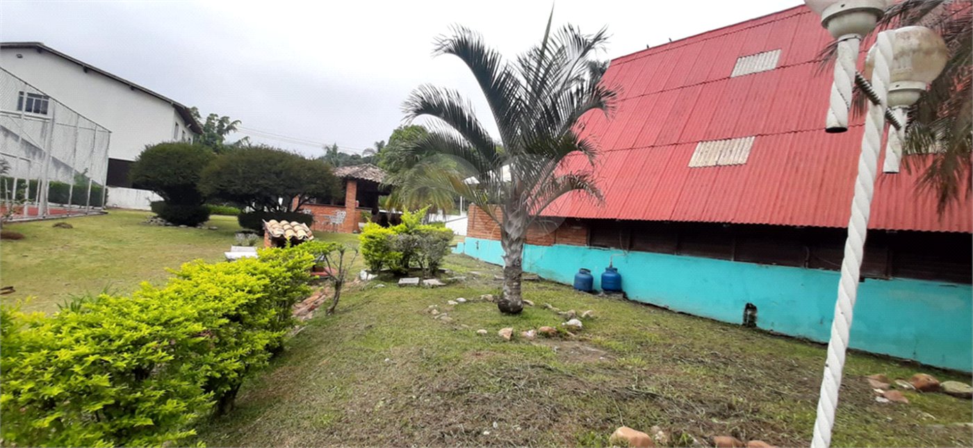 Casa Térrea à venda com 5 quartos, sendo 3 suítes, em Serra da Cantareira, Mairiporã, SP