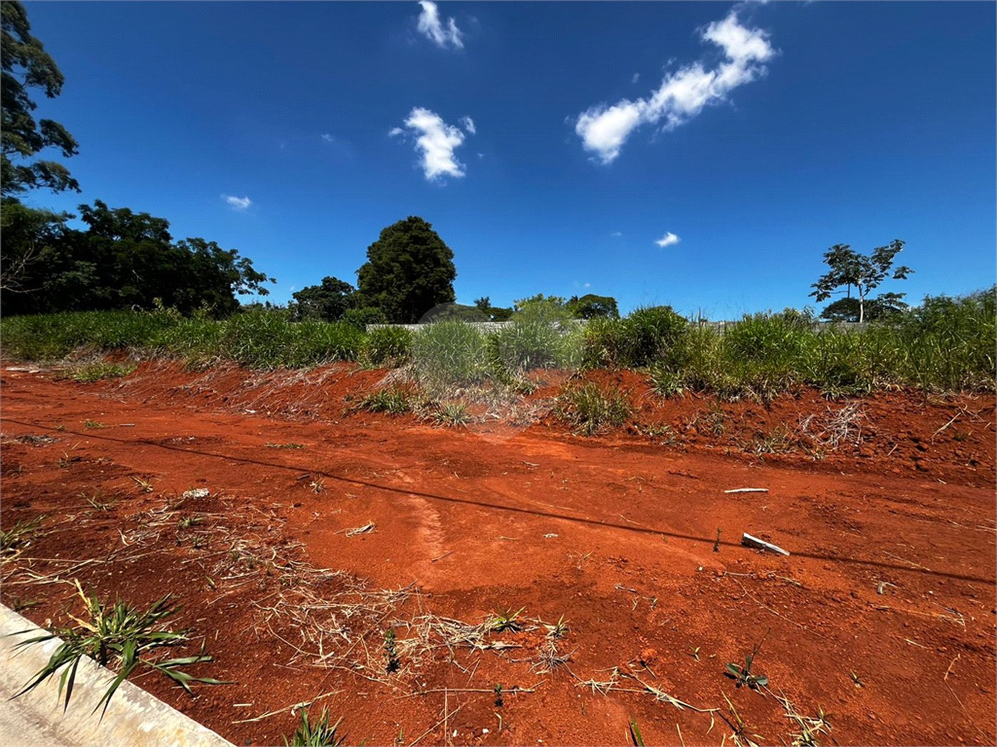 Terreno à venda no condomínio Residencial Quinta das Palmeiras, Itapetininga - SP