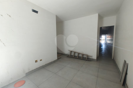 Casa Térrea à venda com 3 suítes em Jardim do Lago, Atibaia, SP