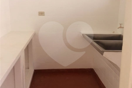 Casa à venda com 4 quartos, sendo 1 suíte, em Vila Santista, Atibaia, SP