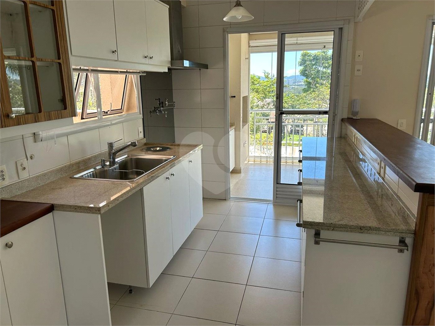 Apartamento à venda com 2 suítes em Vila Oliveira, Mogi das Cruzes, SP