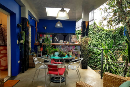 Casa à venda com 3 suítes em Lapa, São Paulo, SP