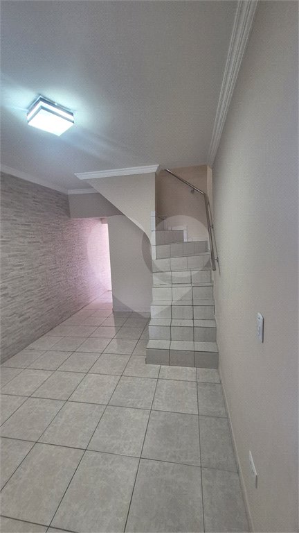 Sobrado à venda com 3 quartos, sendo 1 suíte, em Jardim Las Vegas, Santo André, SP