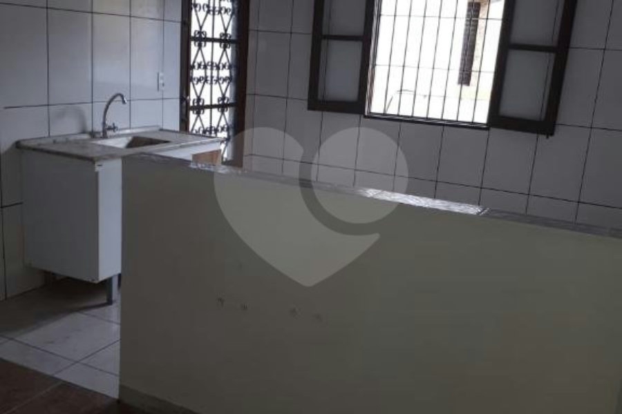 Sobrado à venda com 2 quartos em Tremembé, São Paulo, SP