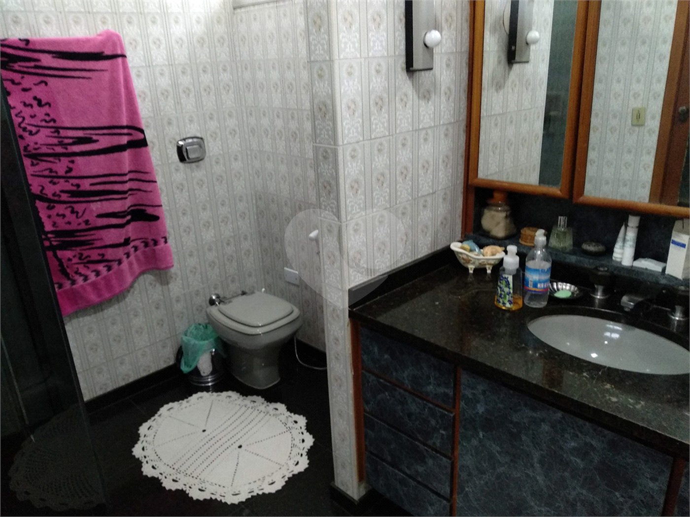 Sobrado à venda com 3 quartos, sendo 2 suítes,  em Brooklin Velho, São Paulo, SP