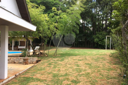 Casa à venda com 3 quartos, sendo 1 suíte, no condomínio Lago Azul, Araçoiaba da Serra - SP