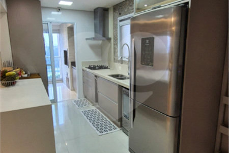 Apartamento à venda com 3 quartos, sendo 1 suíte,  em Jardim Arpoador, São Paulo, SP