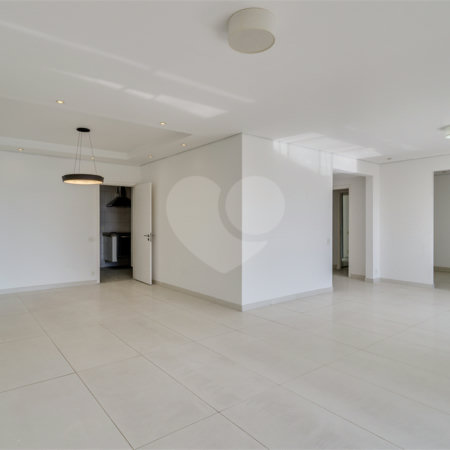 Apartamento à venda com 3 quartos, sendo 1 suíte, em Morumbi, São Paulo, SP