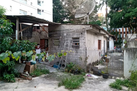 Terreno à venda com 3 quartos, sendo 1 suíte, em Real Parque, São Paulo, SP