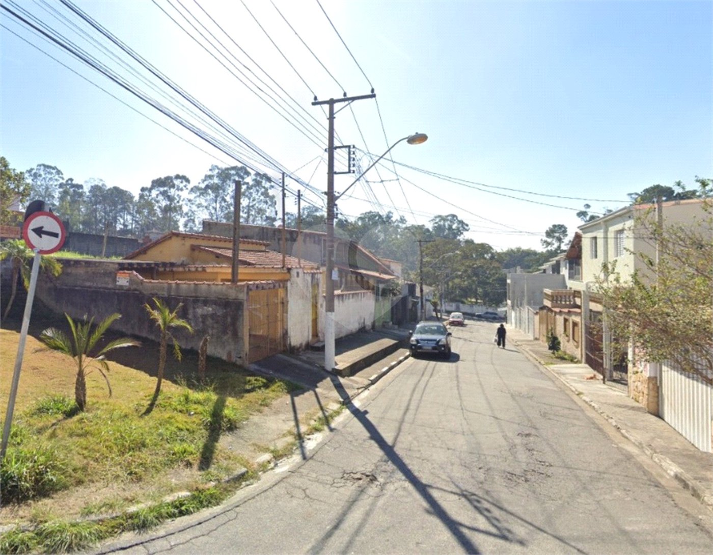 Casa à venda com 3 quartos em Jardim Indaiá, Poá, SP