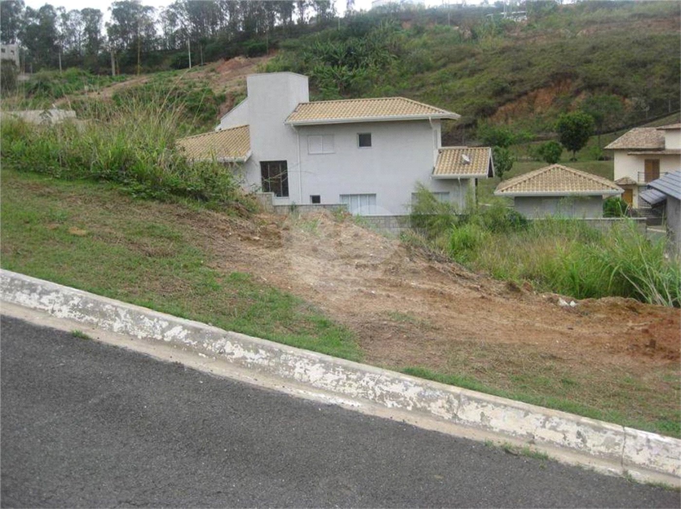 Terreno à venda no condomínio Residencial São Miguel, Vinhedo - SP