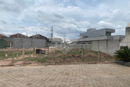 Casa em condomínio à venda com 3 quartos, sendo 1 suíte, em Jardim São Marcos, Bom Jesus dos Perdões, SP